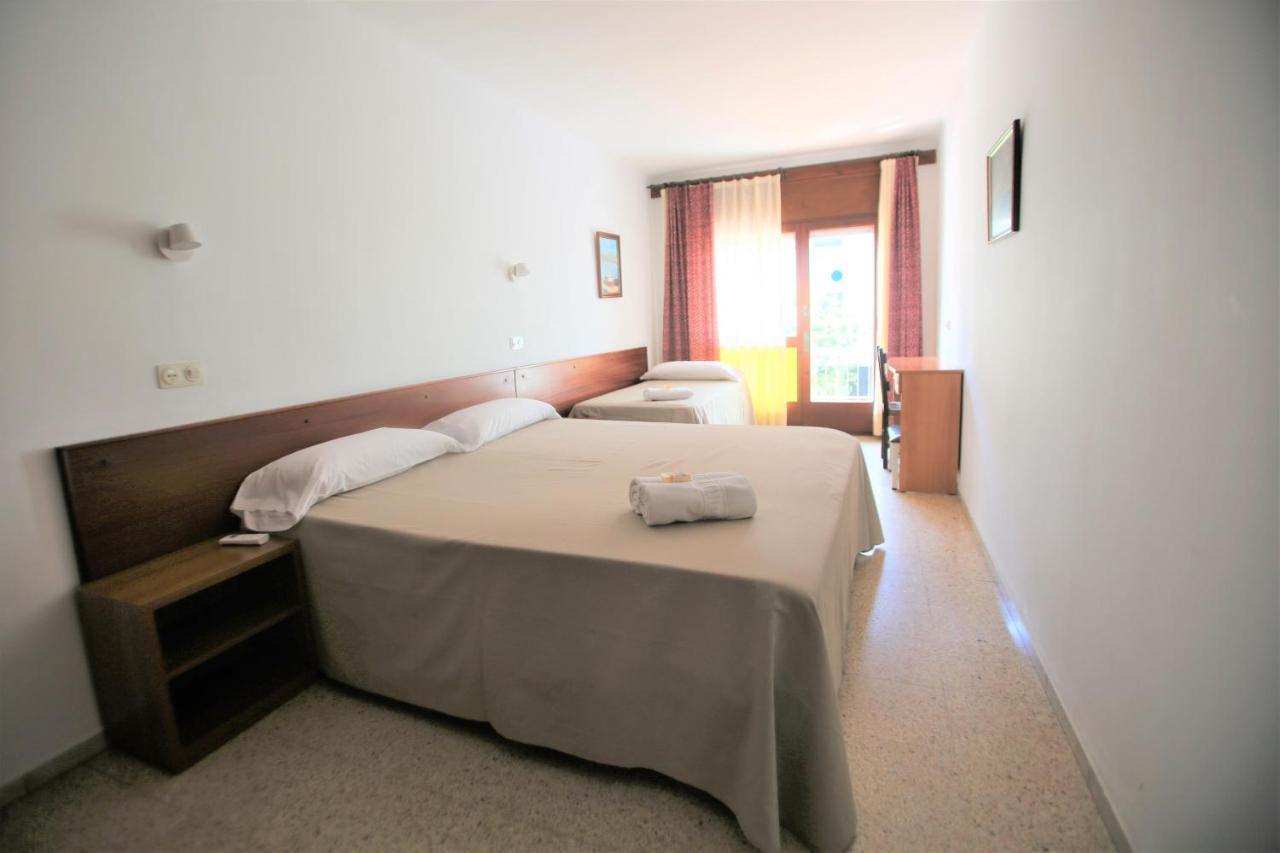Pension Hostel Costa Brava L'Estartit Dış mekan fotoğraf