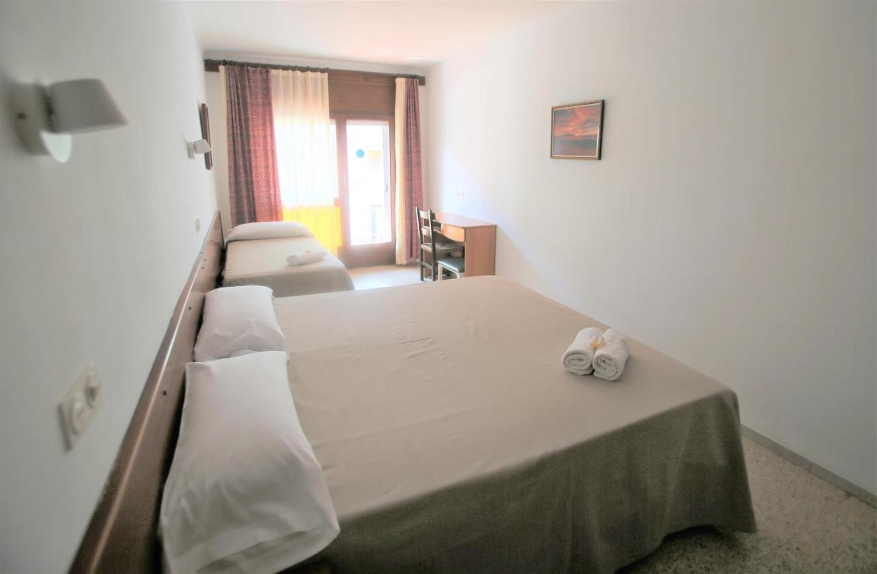 Pension Hostel Costa Brava L'Estartit Dış mekan fotoğraf